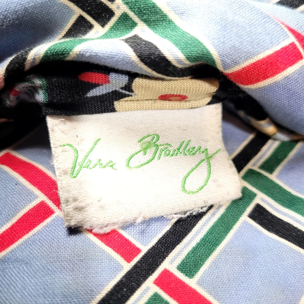 VERA BRADLEY Versailles Pattered Quilted, Lightweight, Floral Crossbody Purse.